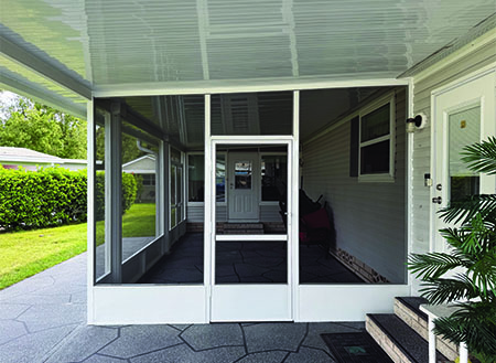 Side view of screened lanai.