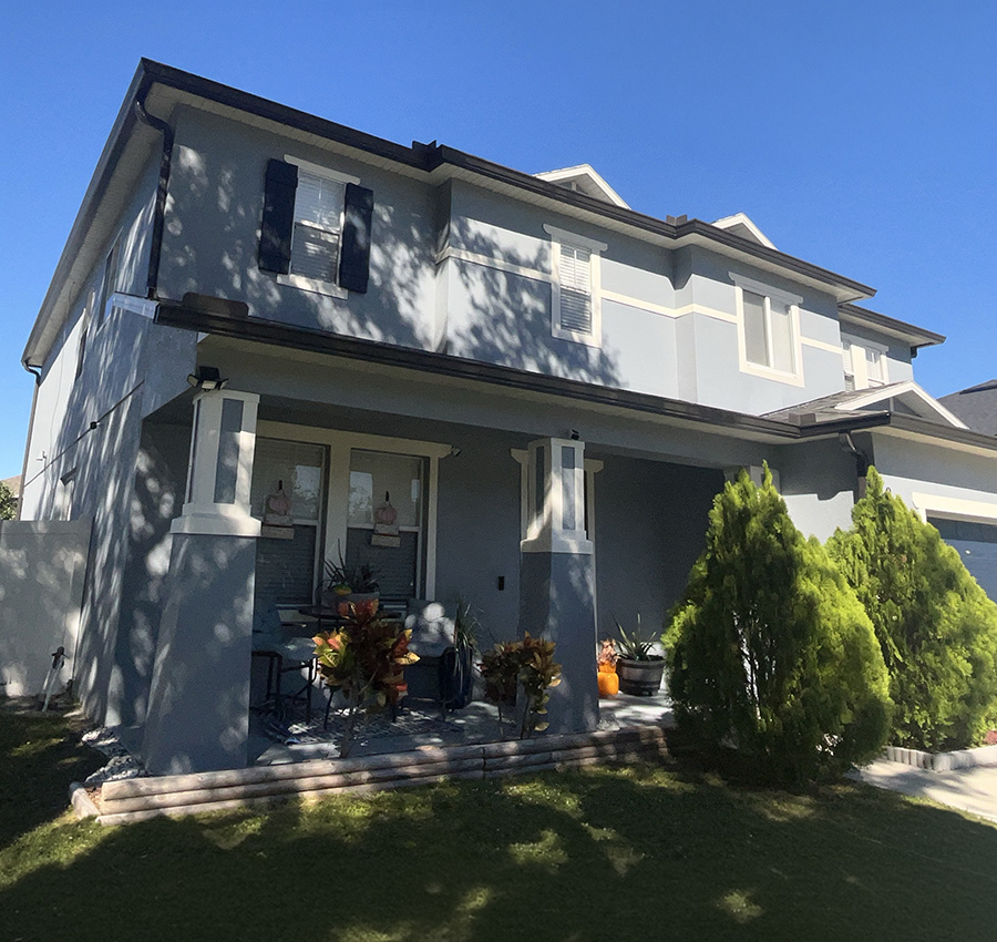 Inside view of screen room installation in Kissimmee, FL by MD Construction. Customer left a 5 star review.