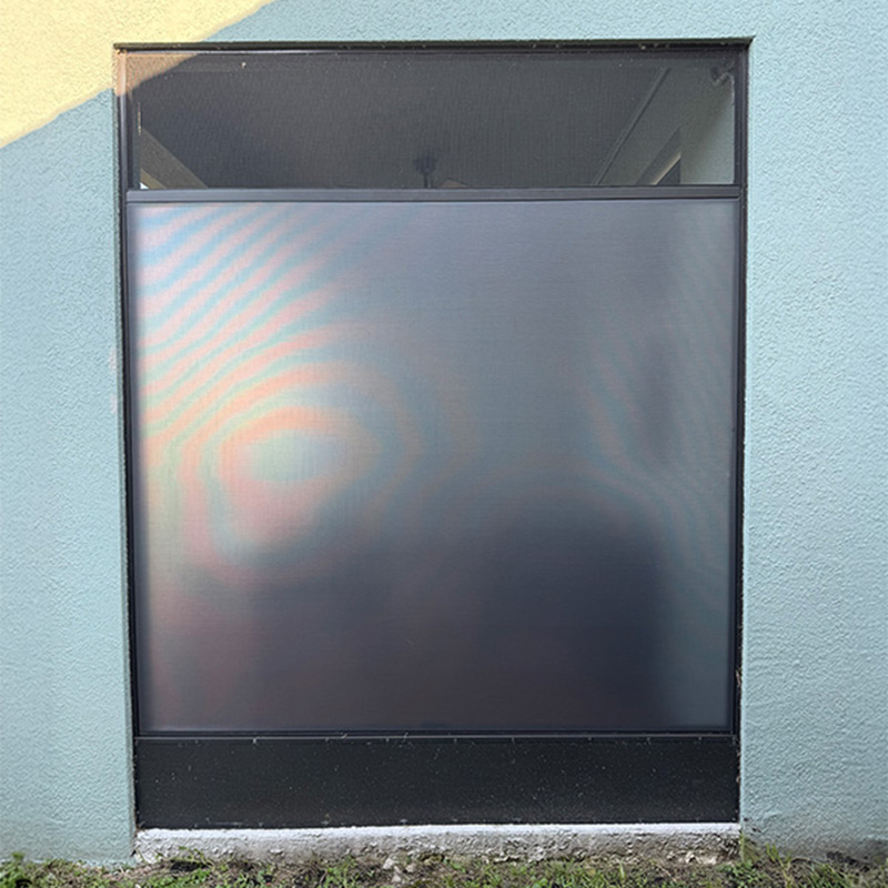 Privacy Screen / Florida Glass added to side panel of screen enclosure in Clermont, Florida.