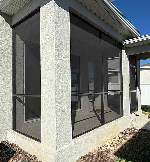 Screened in lanai in Winter Garden, Florida byt MD Construction.