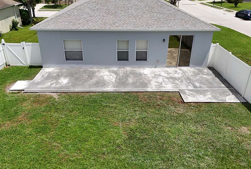 Front view of concrete right after being poured in Auburndale.