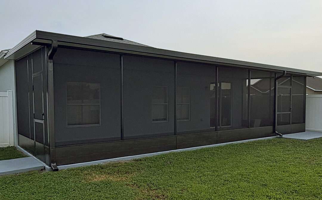 A Screen Room in Auburndale That Became a Family’s Favorite Place to Relax